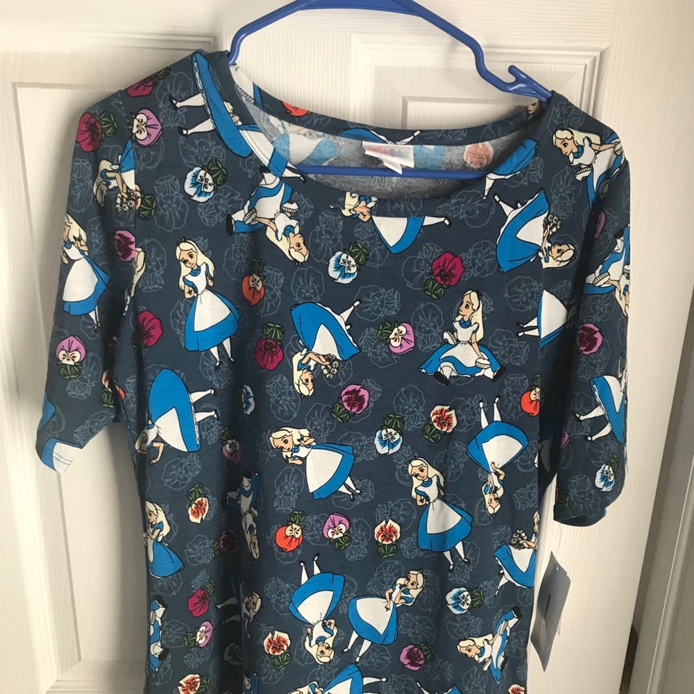 Large Lula Roe never worn GiGi. Tags on.